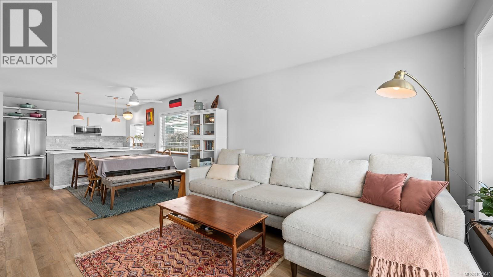 660 25th St - 5