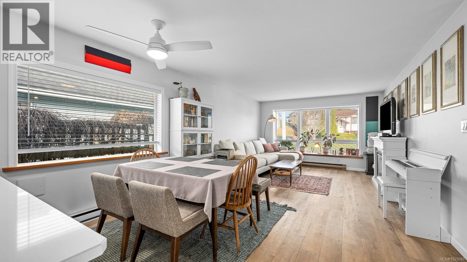 660 25th St - 4