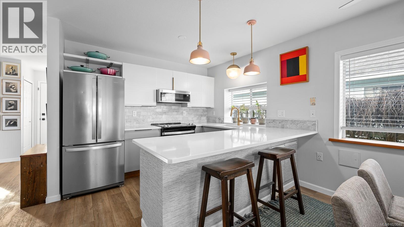 660 25th St - 3
