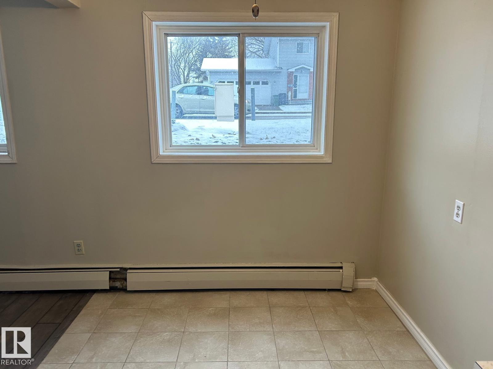 #4 10164 150 ST NW, Edmonton