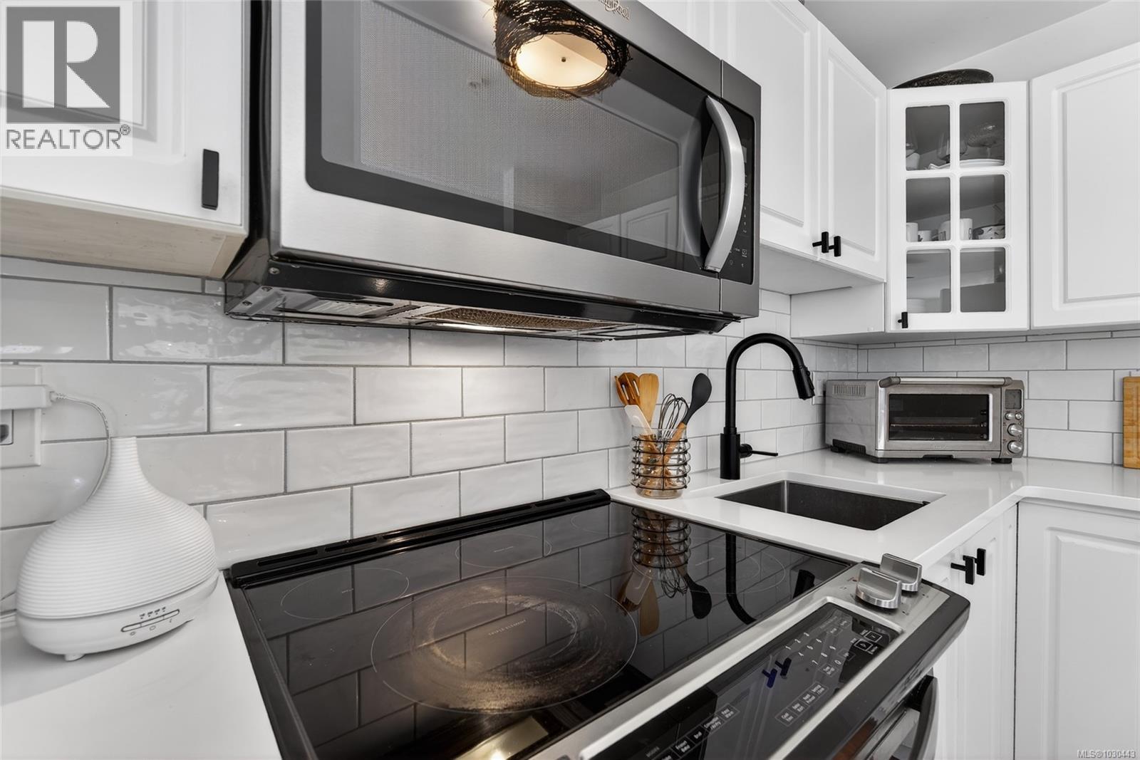 #109 24 PRIDEAUX ST - 15