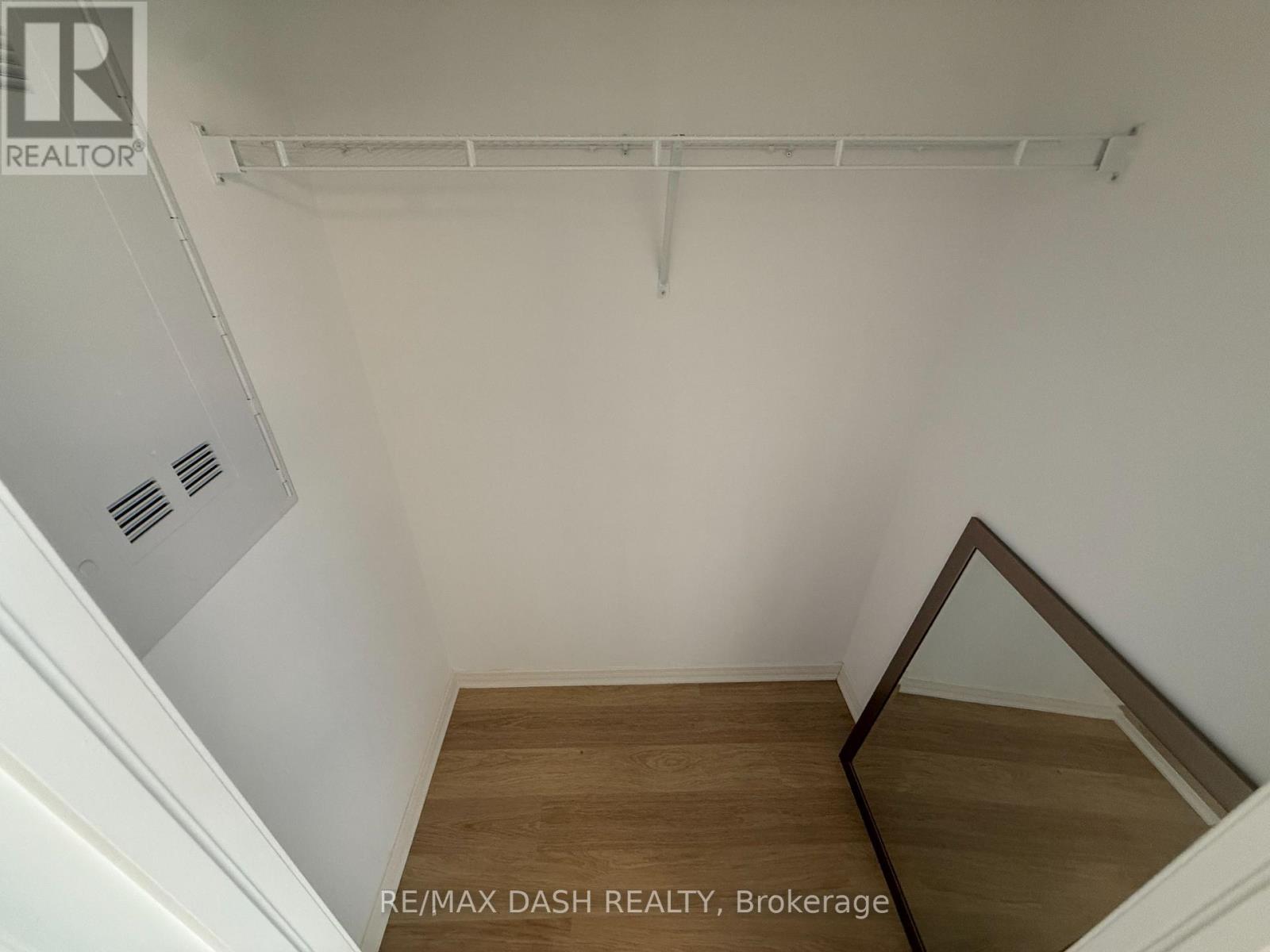 #204 1130 BRIAR HILL AVENUE - 14