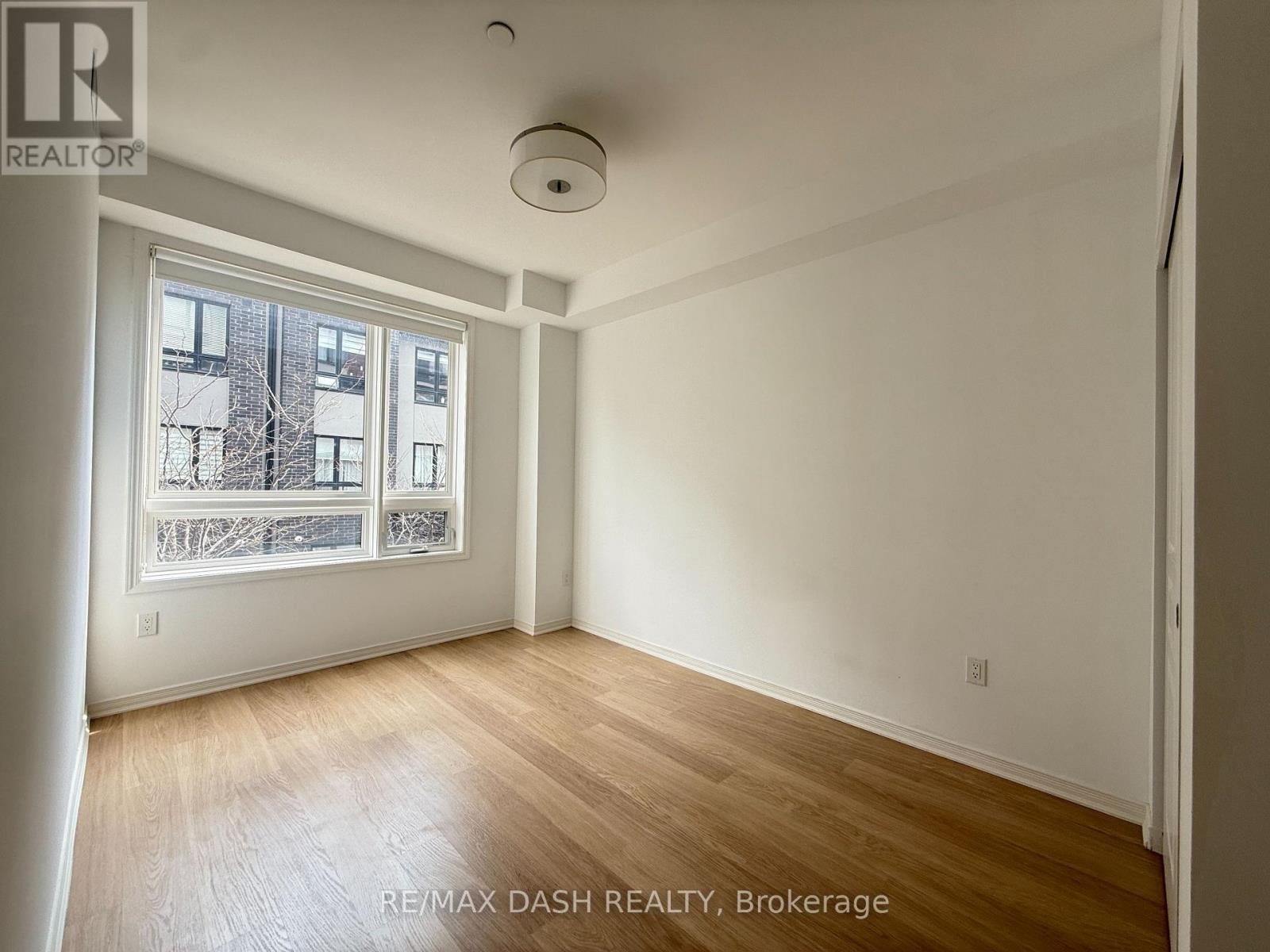 #204 1130 BRIAR HILL AVENUE - 21