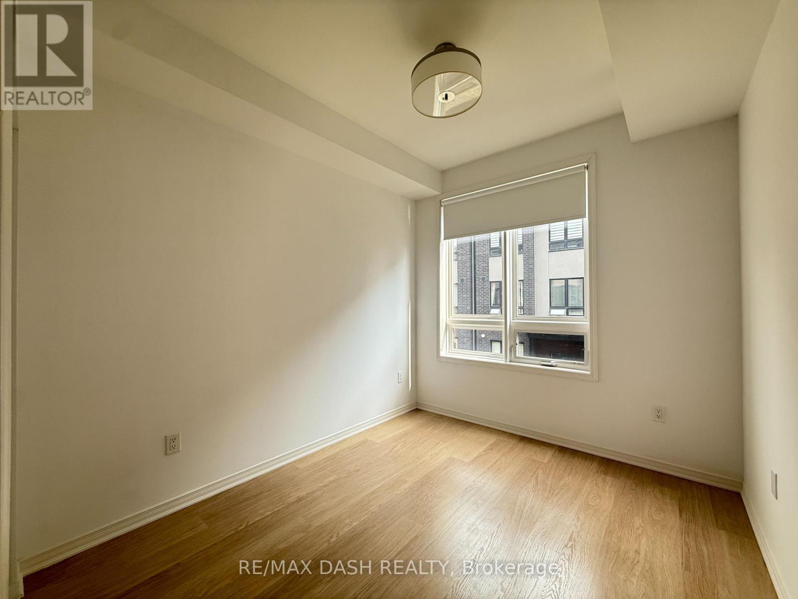 #204 1130 BRIAR HILL AVENUE - 25