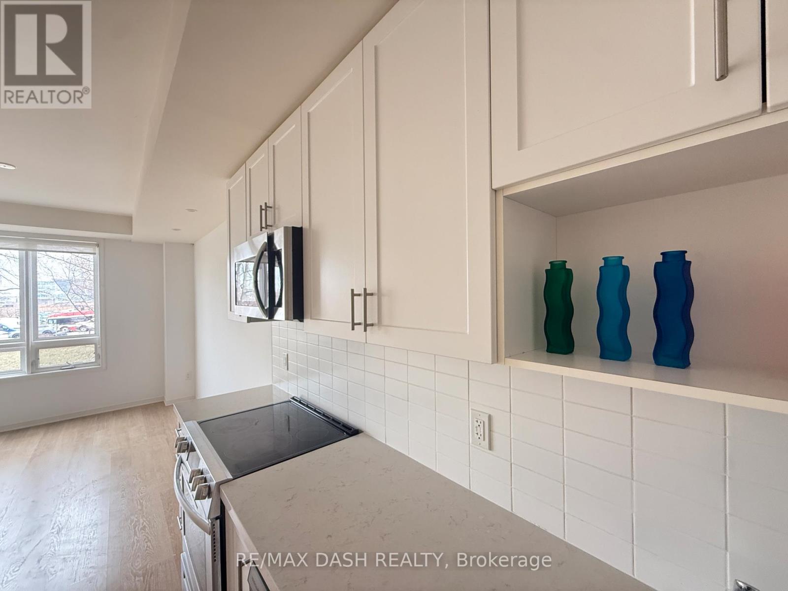 #204 1130 BRIAR HILL AVENUE - 36