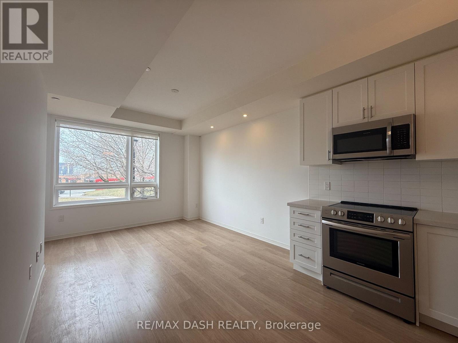 #204 1130 BRIAR HILL AVENUE - 5