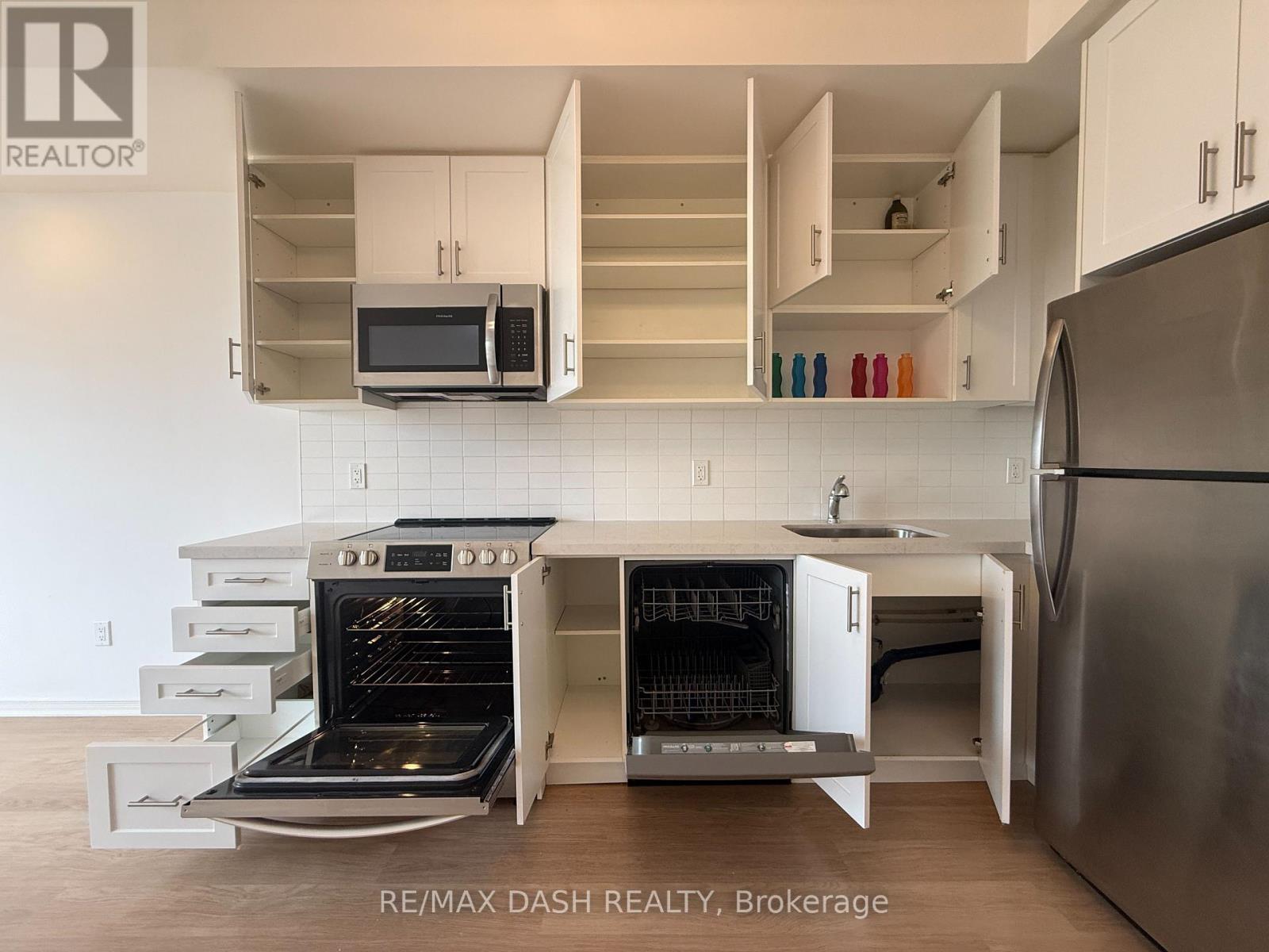 #204 1130 BRIAR HILL AVENUE - 8