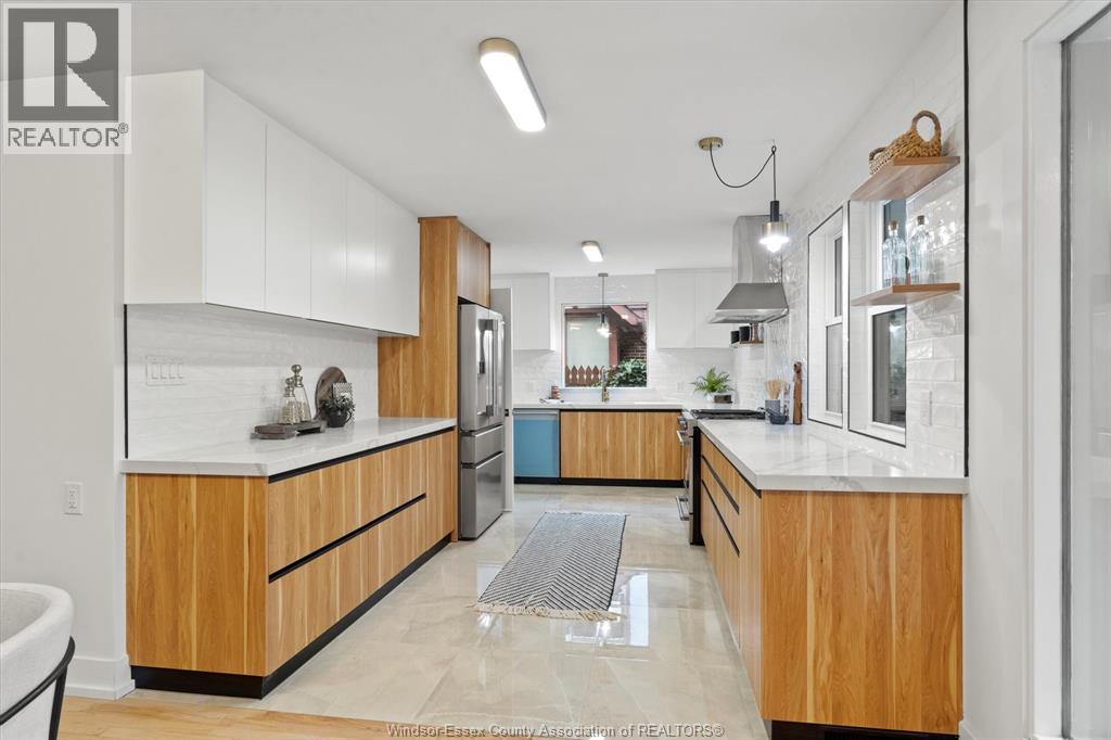 2371 RIVERSIDE DRIVE WEST - 10