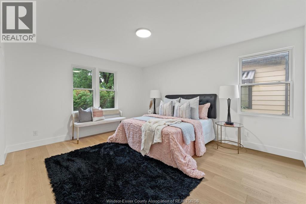 2371 RIVERSIDE DRIVE WEST - 19