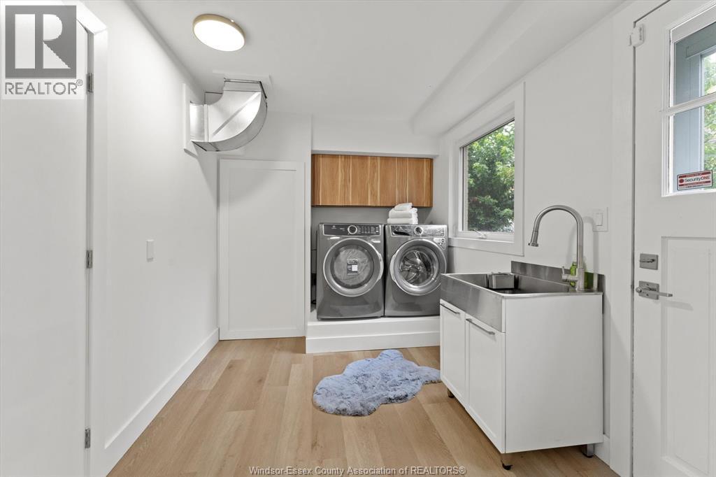 2371 RIVERSIDE DRIVE WEST - 22