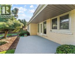 2371 Riverside Drive West, Windsor, ON N9B1B1 Photo 37