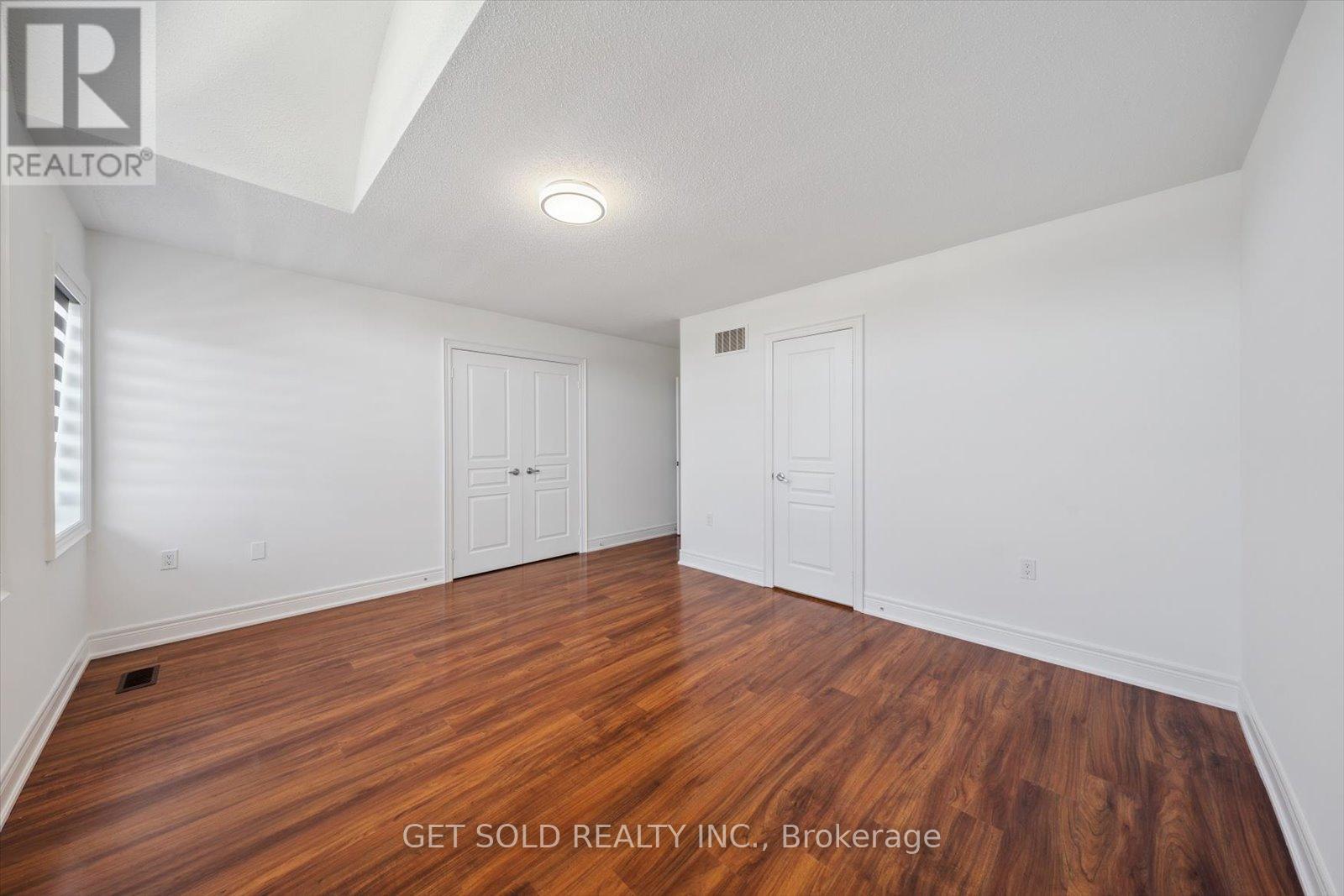 49 BLACKBERRY VALLEY CRESCENT - 27