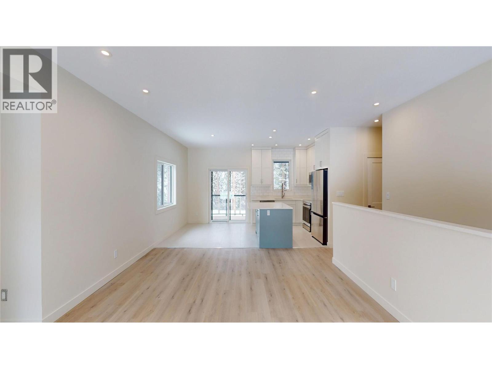 140 River Drive, Cranbrook