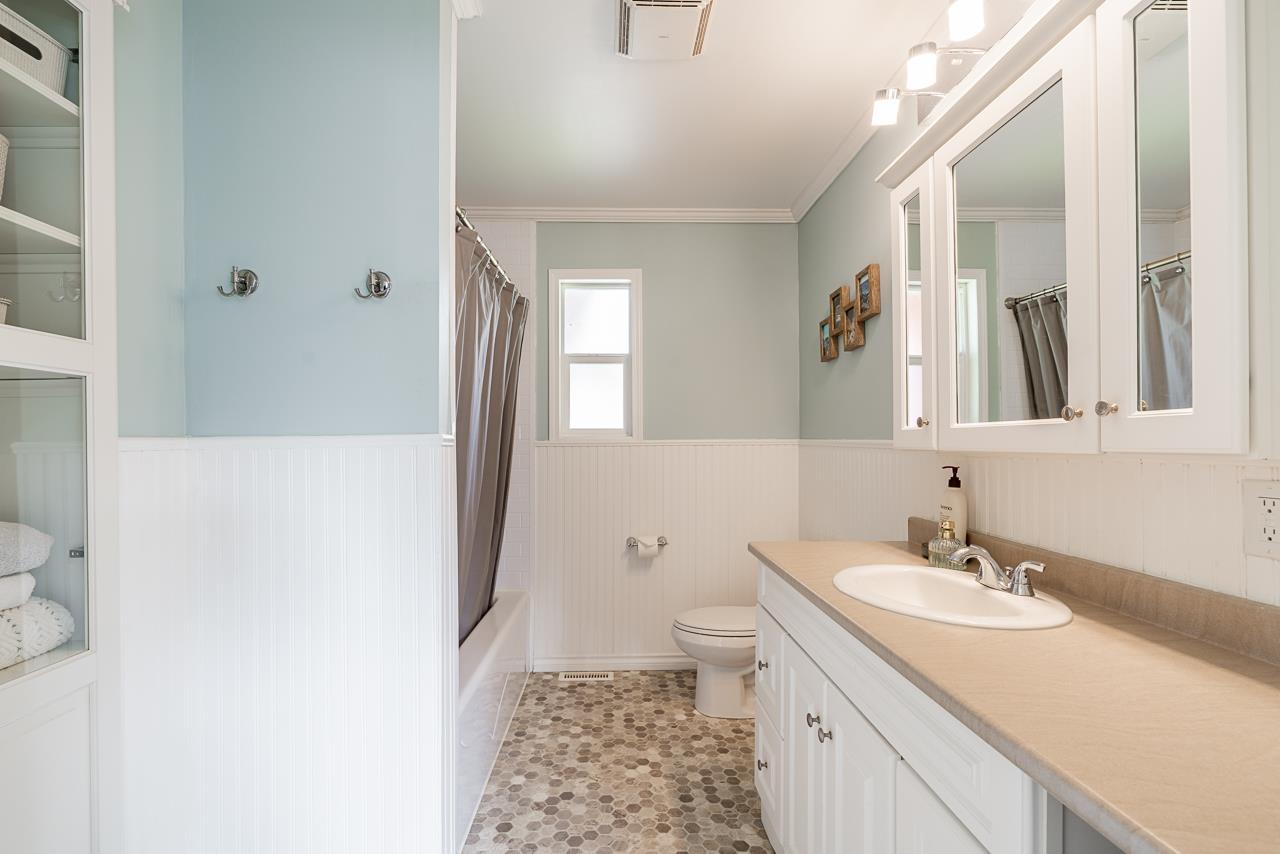 32157 HOLIDAY AVENUE, Mission