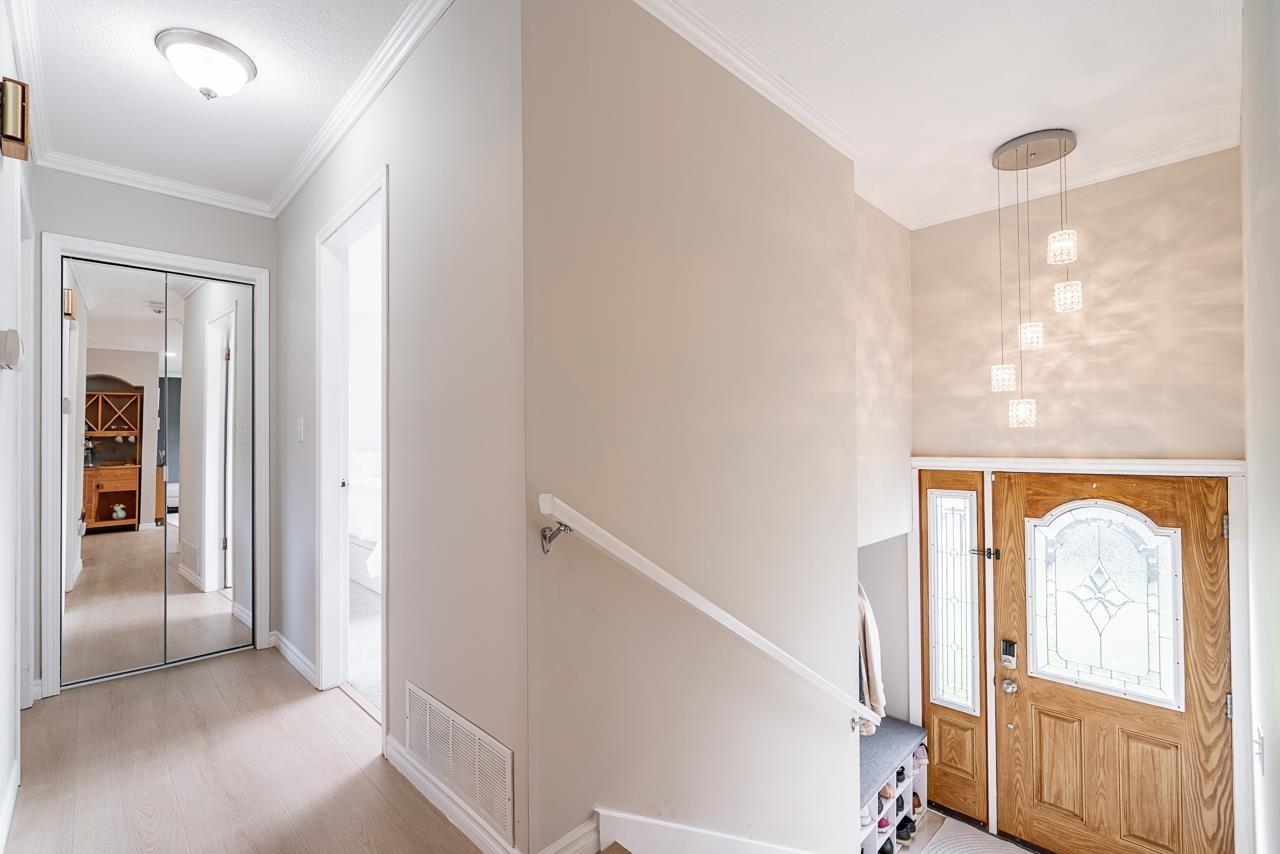 32157 HOLIDAY AVENUE, Mission