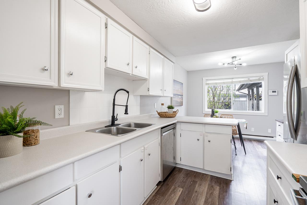 35 46689 FIRST AVENUE, Chilliwack Proper East, Chilliwack