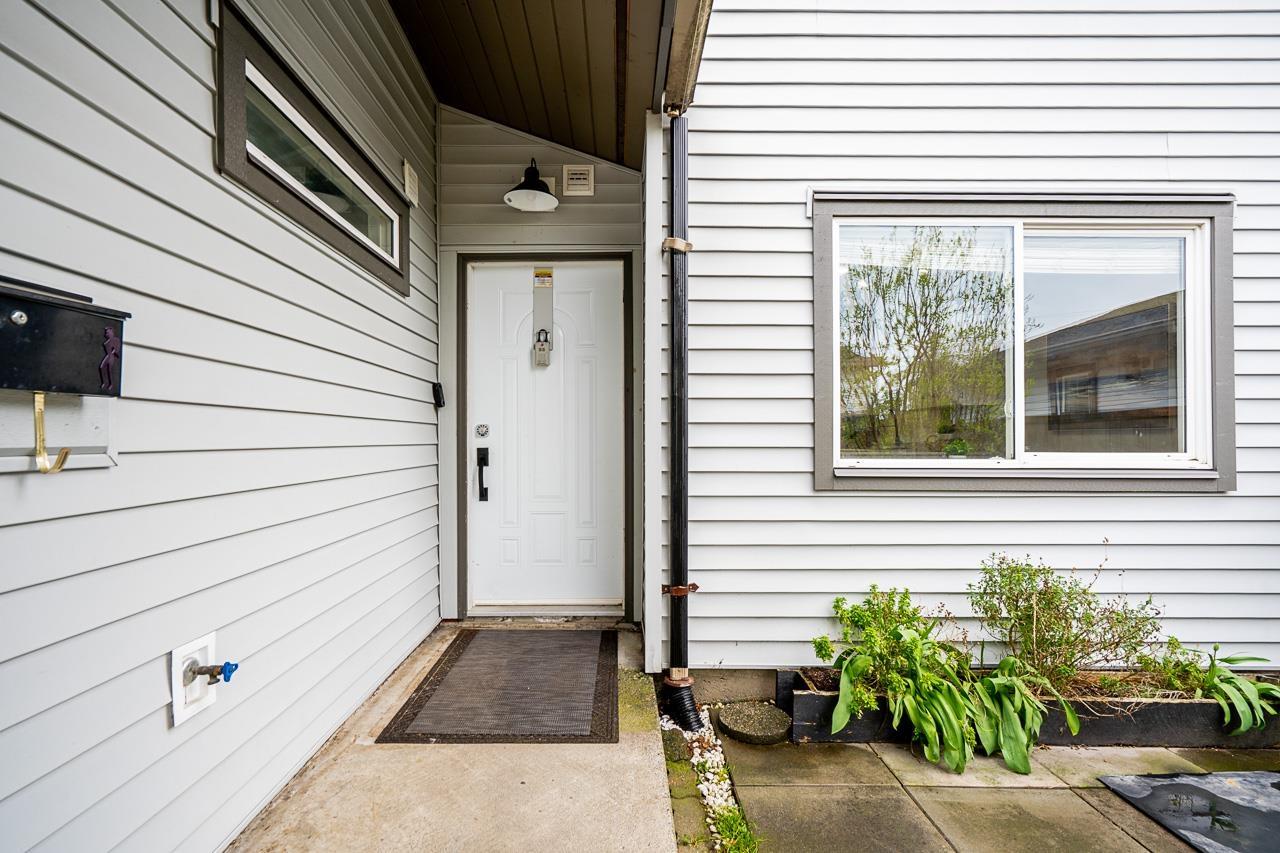 35 46689 FIRST AVENUE, Chilliwack Proper East, Chilliwack