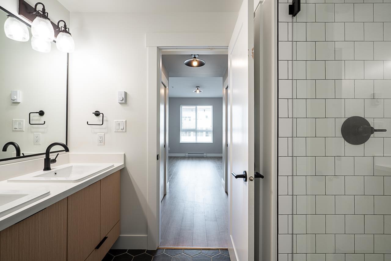 A310 20838 78B AVENUE, Langley