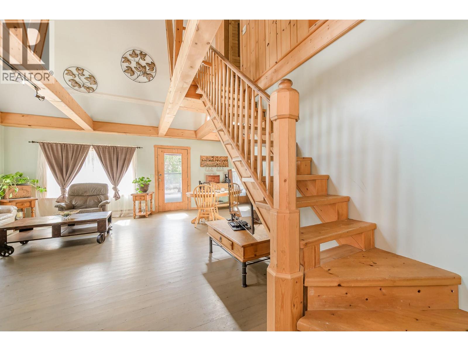 3690 Northway Road, Malakwa