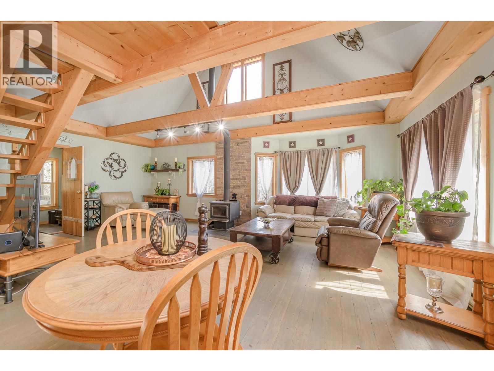 3690 Northway Road, Malakwa