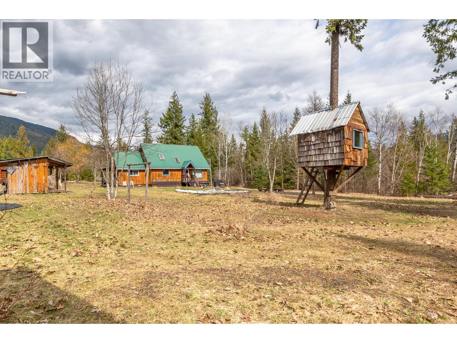 3690 Northway Road, Malakwa