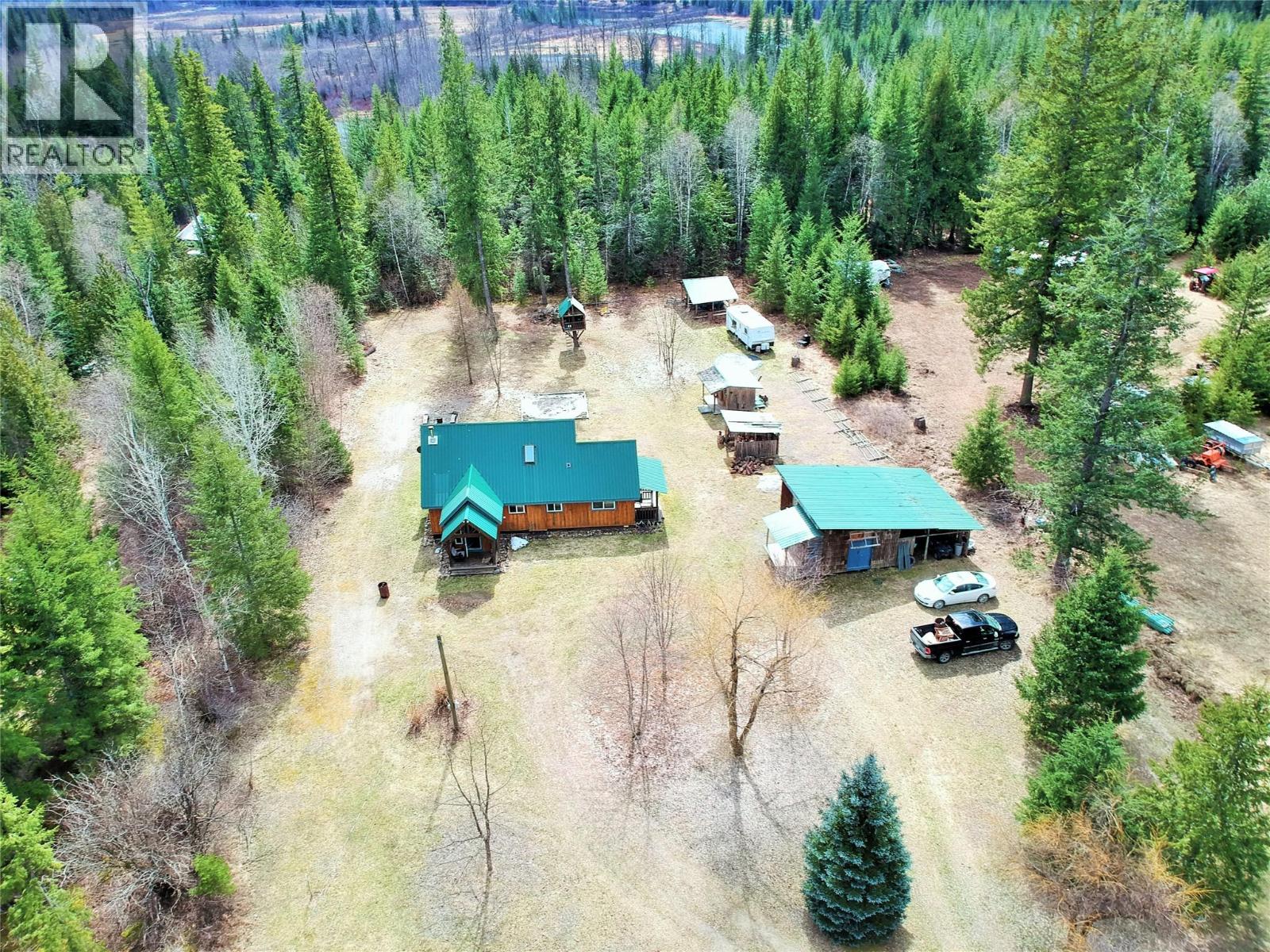 3690 Northway Road, Malakwa