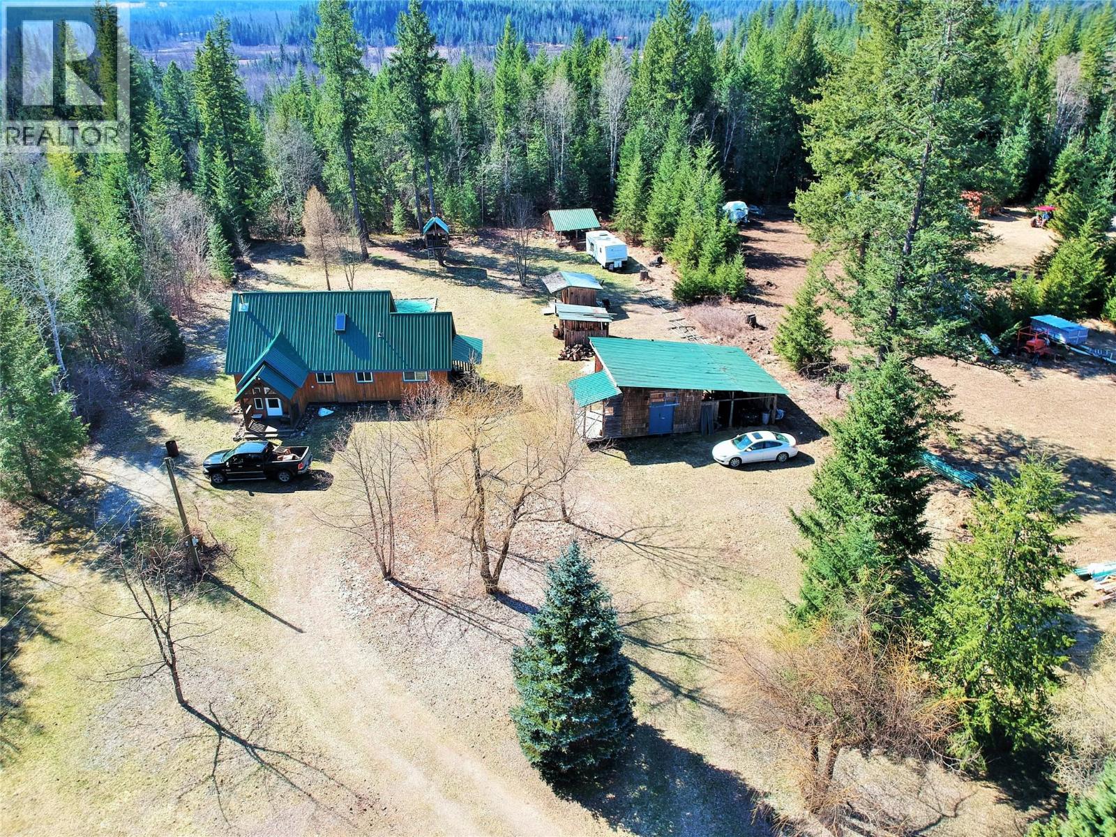 3690 Northway Road, Malakwa