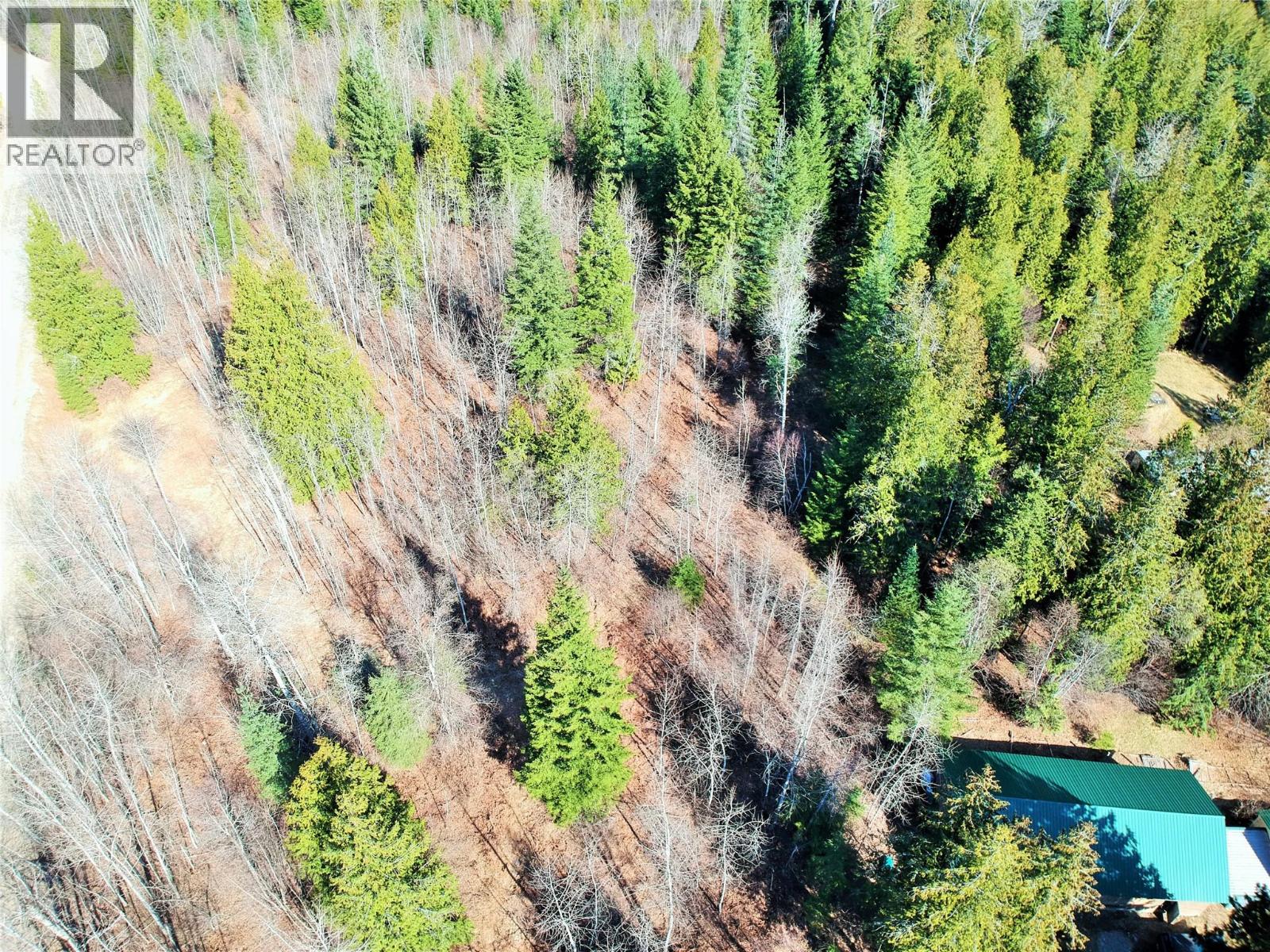 3690 Northway Road, Malakwa