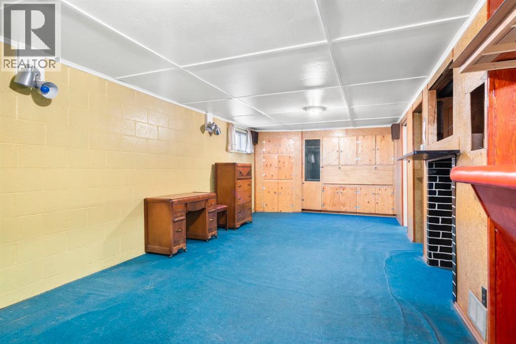 332 Third Street West, Cochrane