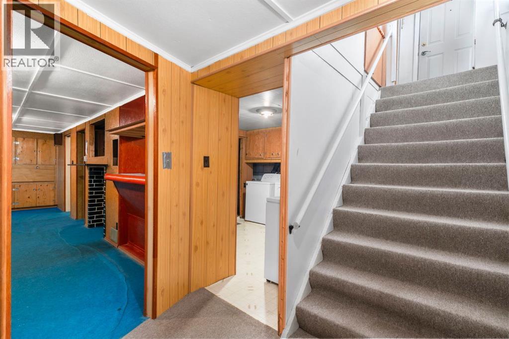 332 Third Street West, Cochrane