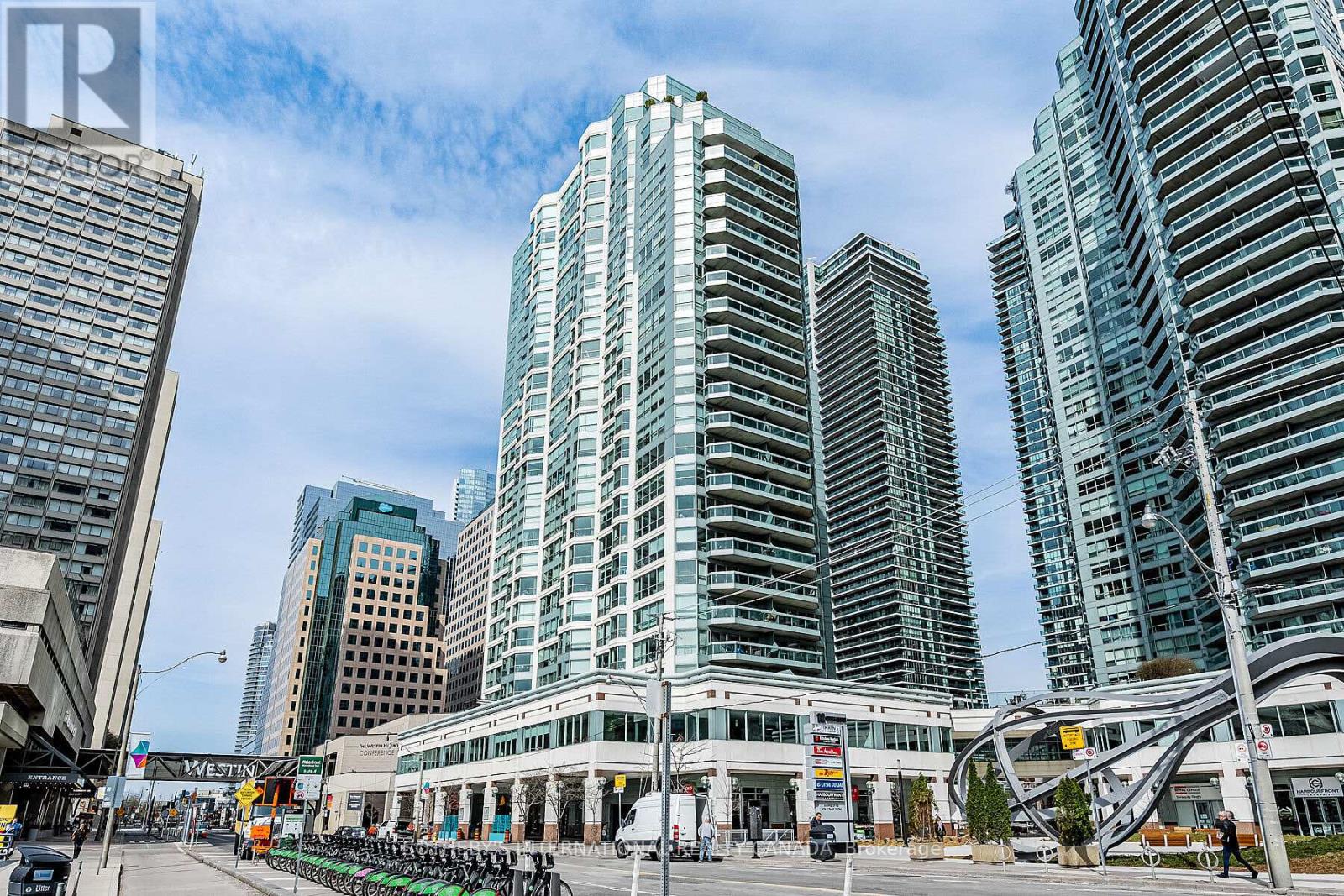 2305 - 10 QUEENS QUAY W