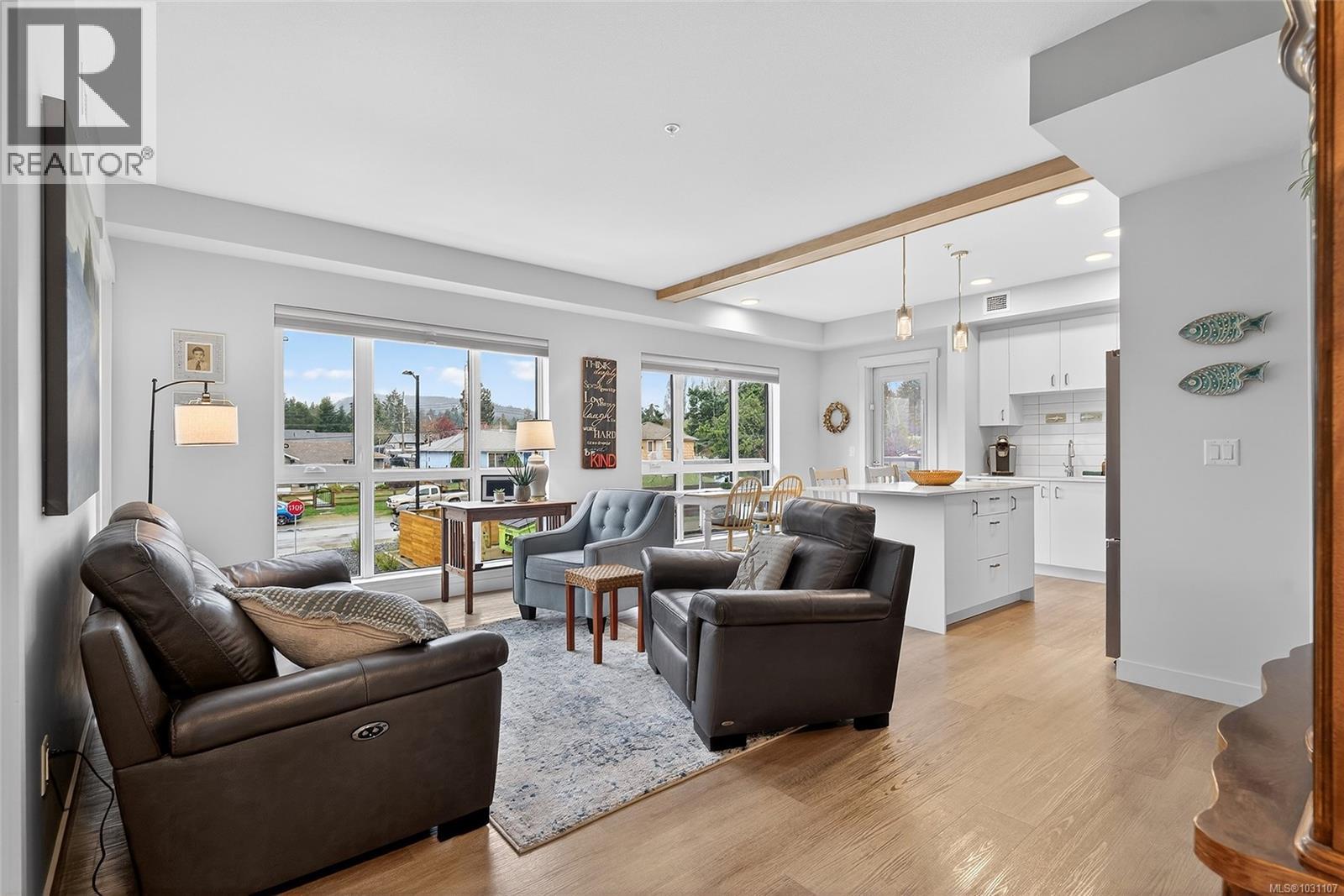 202 120 Jensen Ave E, Parksville