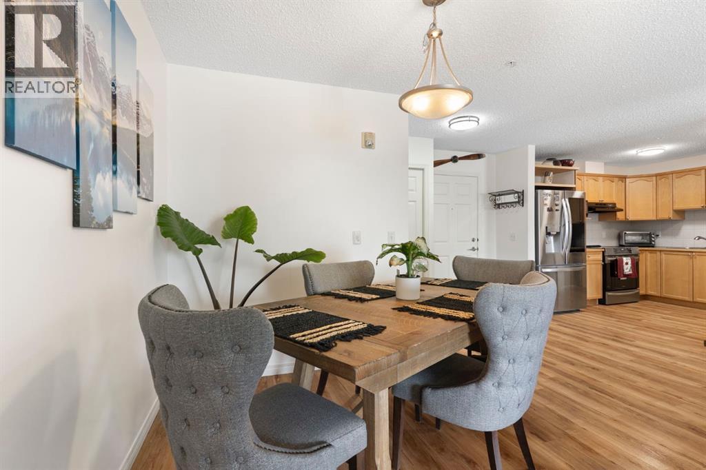 128 Centre Avenue, Cochrane