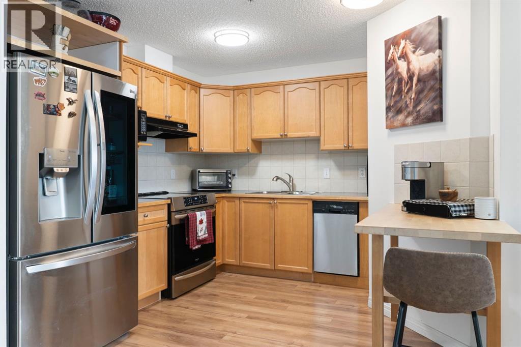 128 Centre Avenue, Cochrane