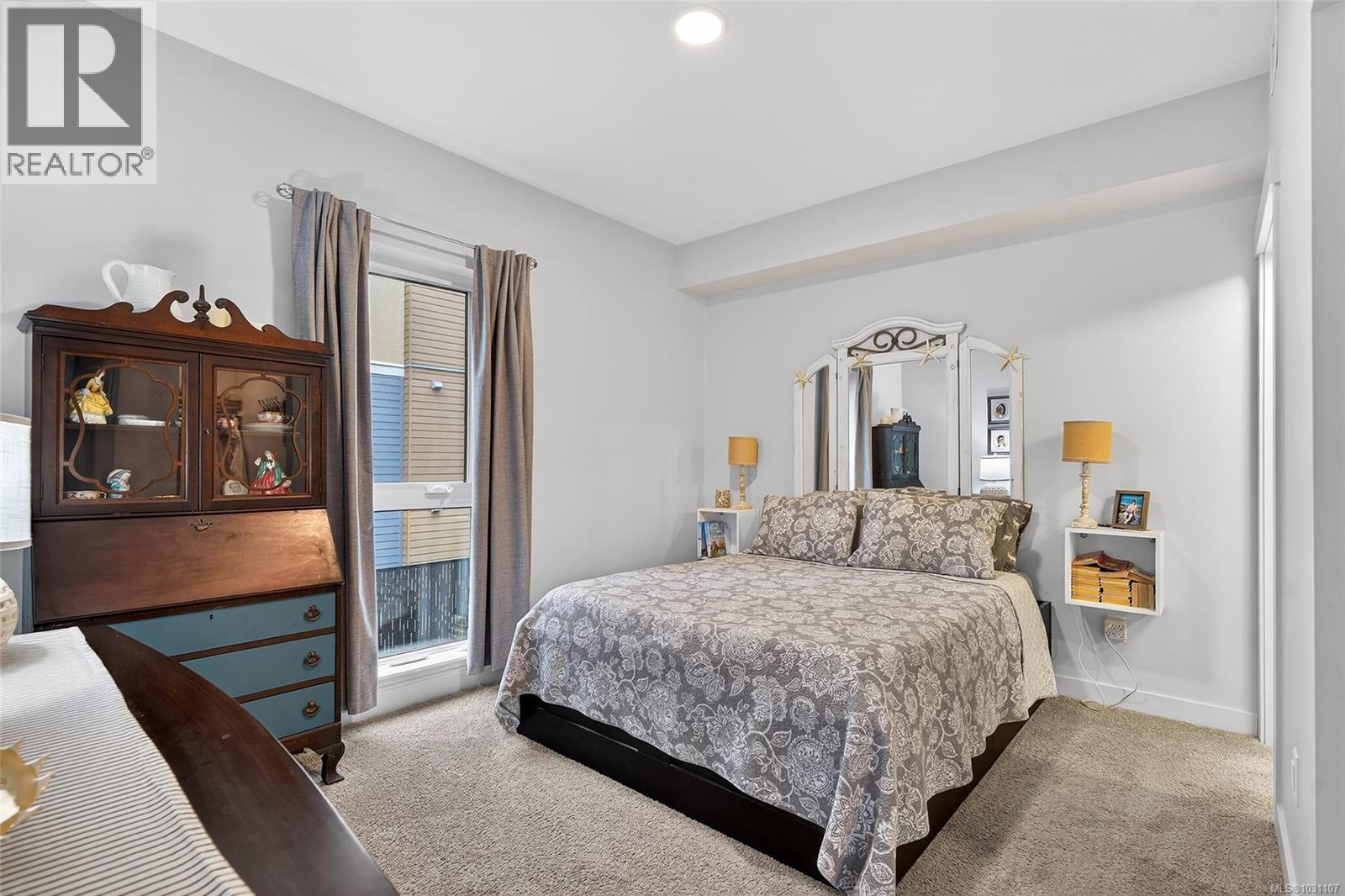 202 120 Jensen Ave E, Parksville