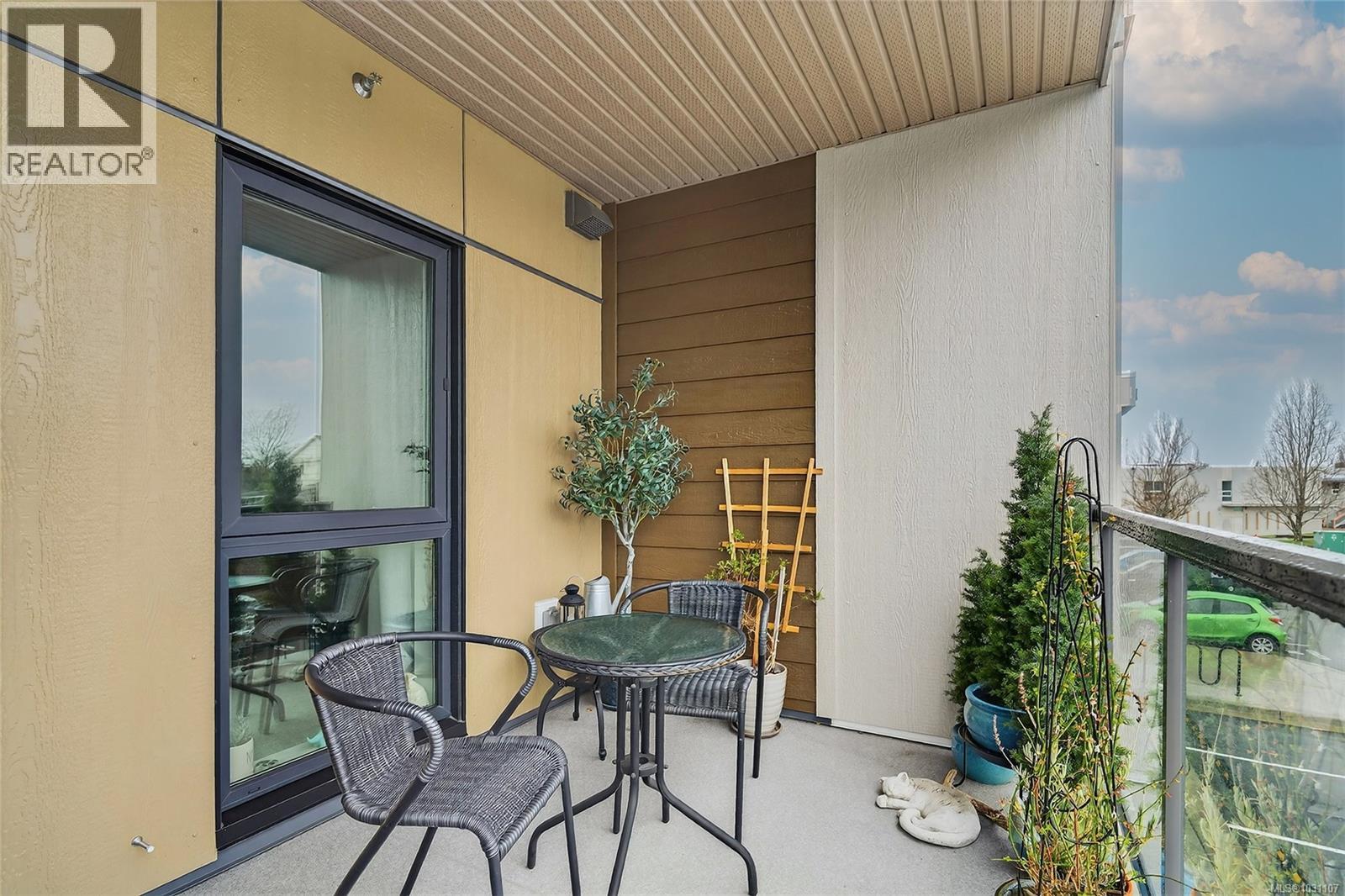 202 120 Jensen Ave E, Parksville