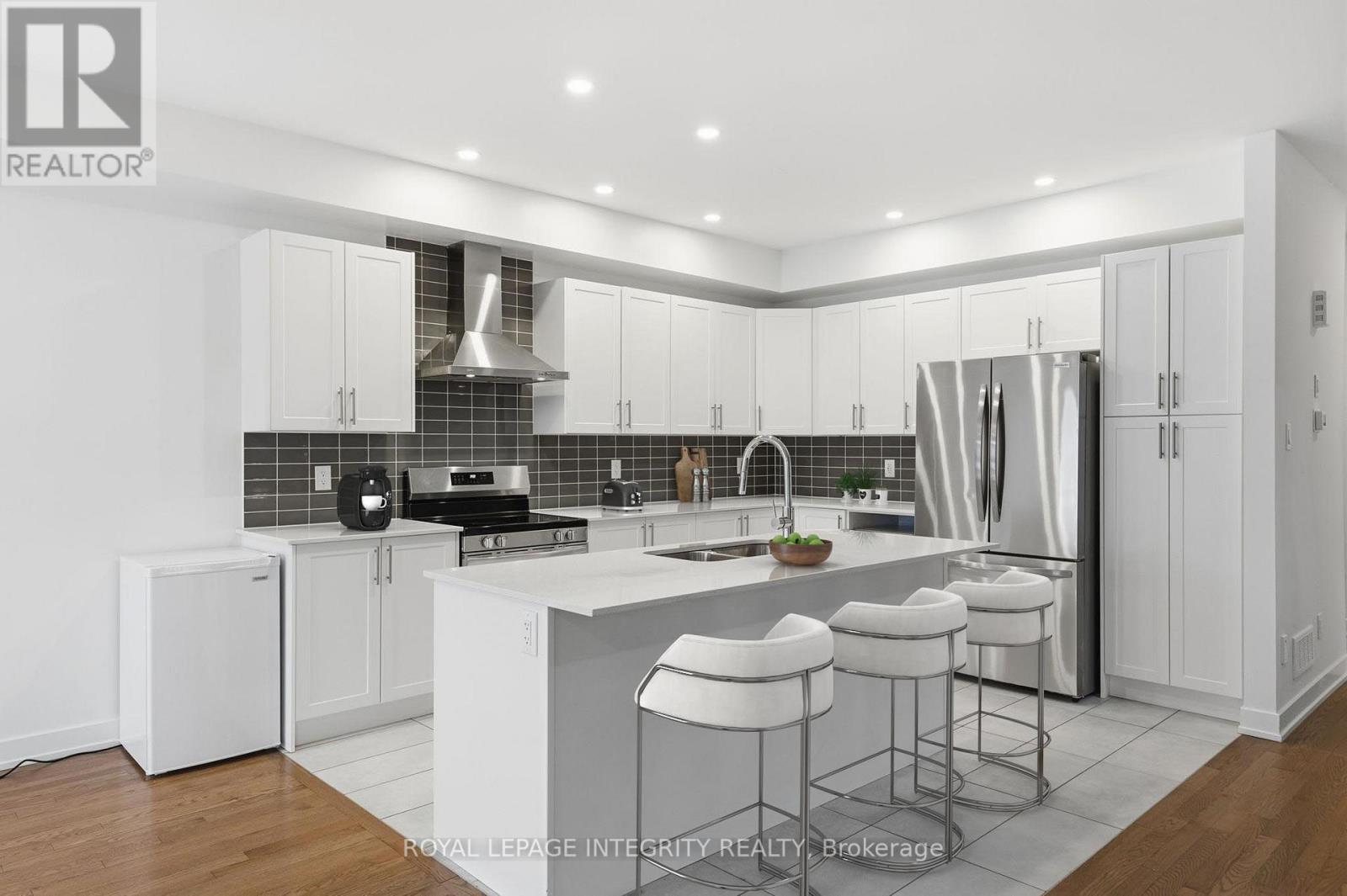 5 Bed, 4 Bath House for Sale in Ottawa – 352 MONTICELLO AVENUE, Ottawa – MLS# X12967600 - Image 10