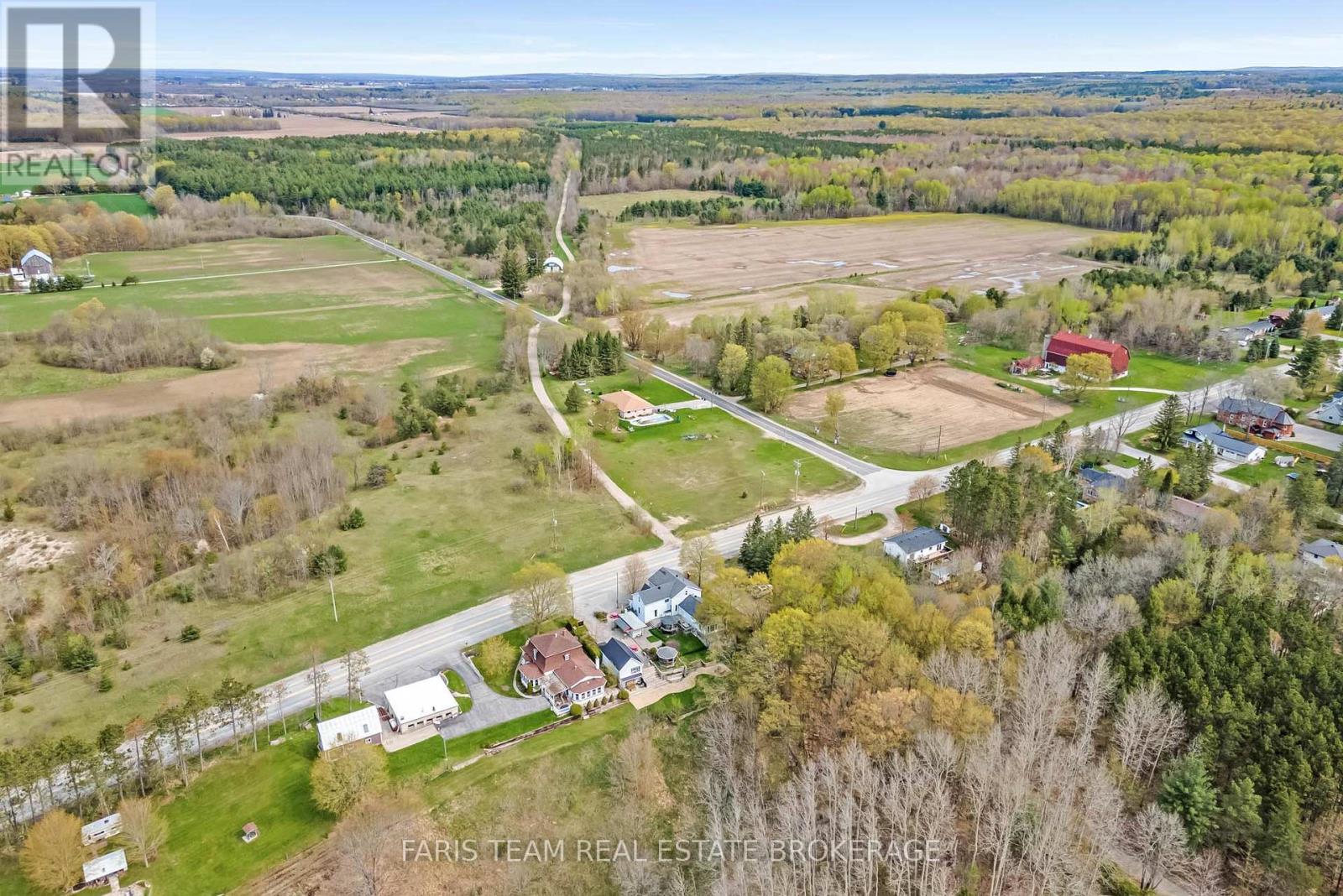 4047 HORSESHOE VALLEY ROAD W,Springwater (Anten Mills),,