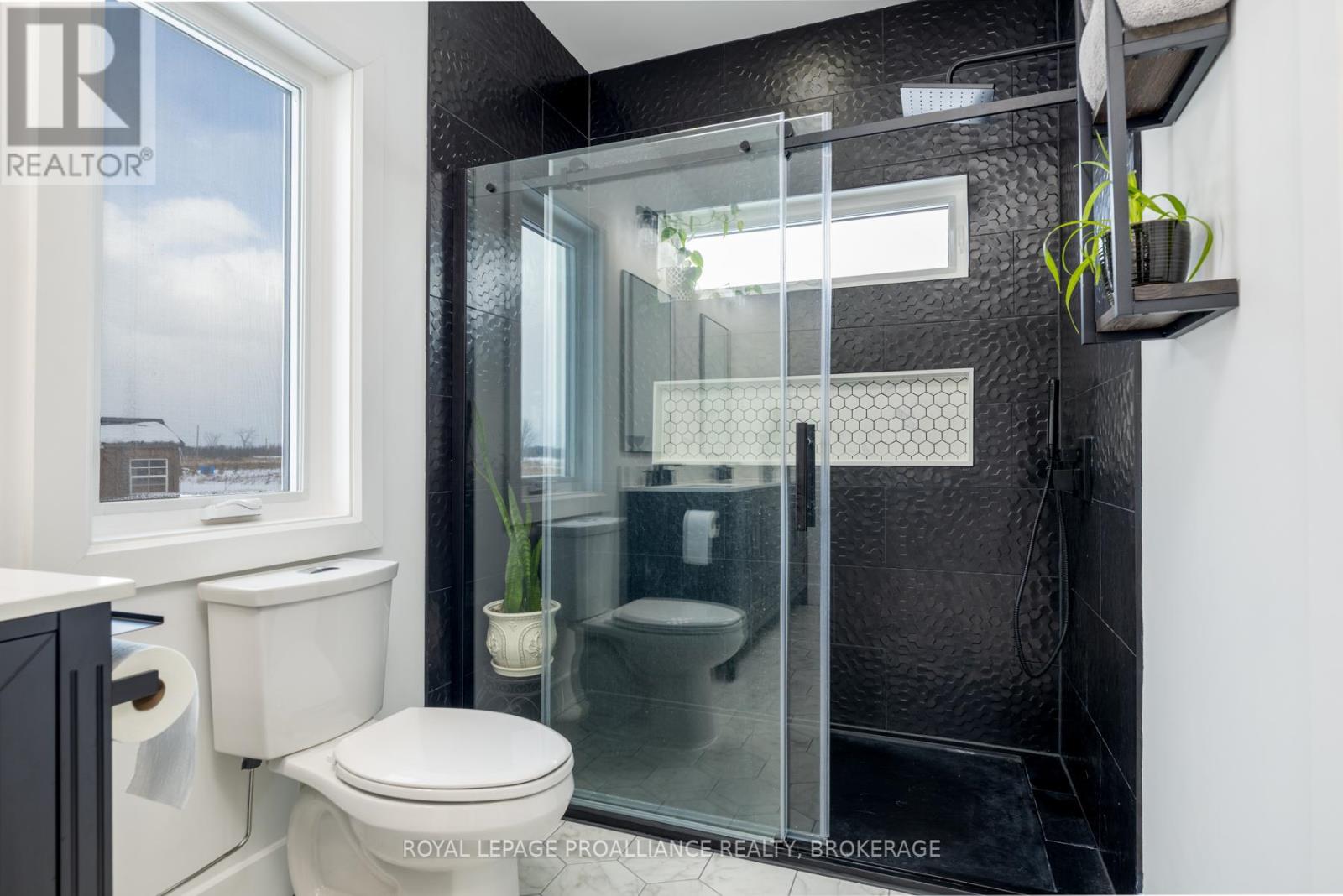 292 KYES ROAD - 20