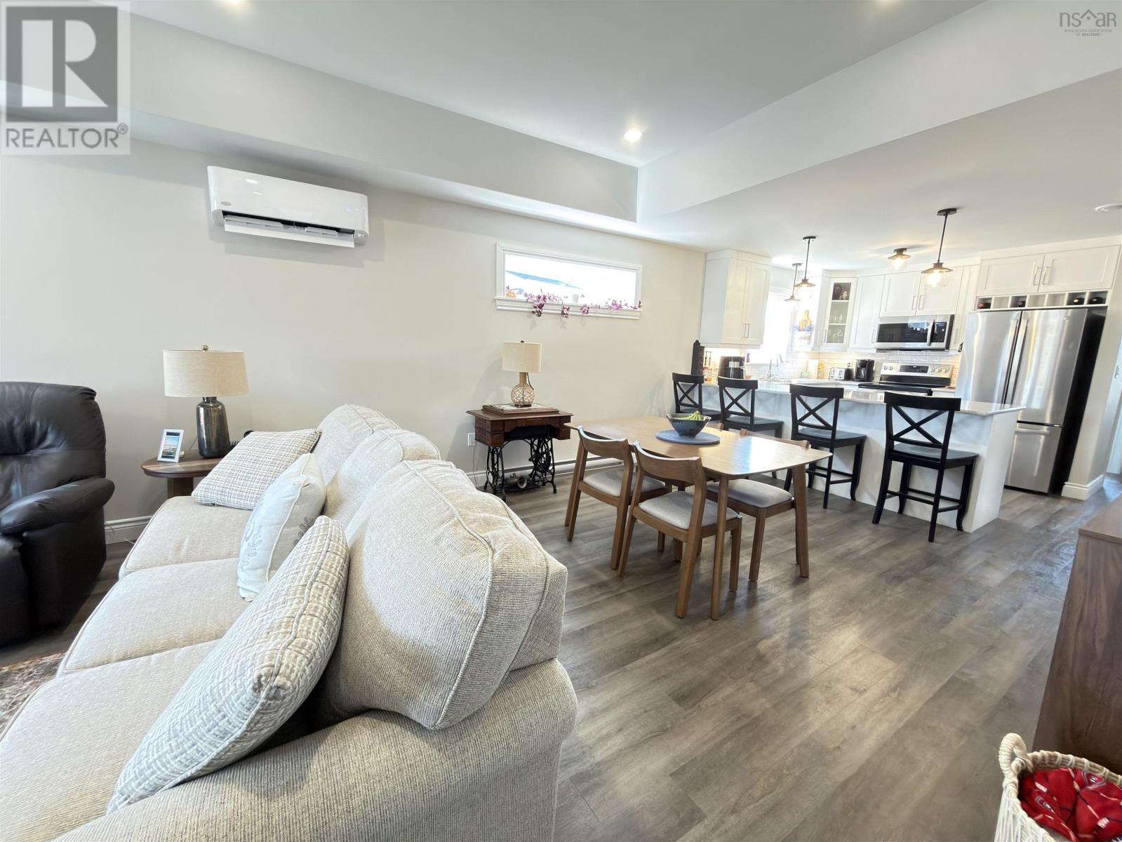 Property 20 of 30 of 83 Thistle Street