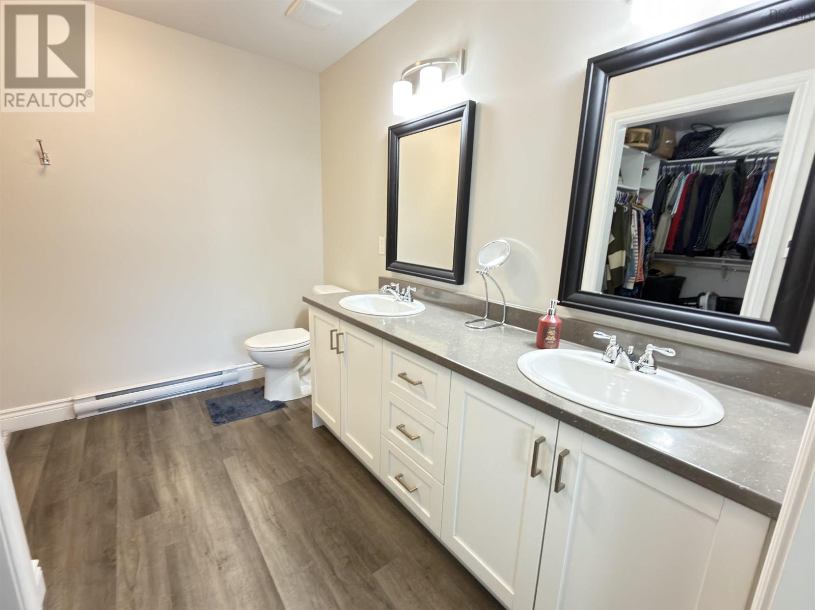 Property 26 of 30 of 83 Thistle Street