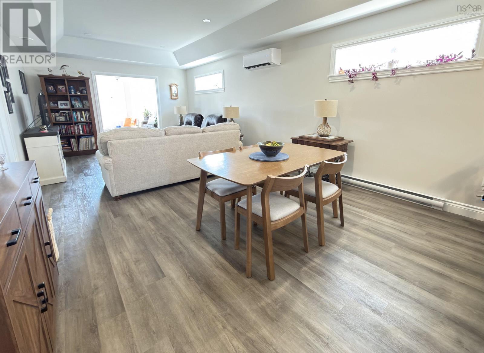 Property 16 of 30 of 83 Thistle Street