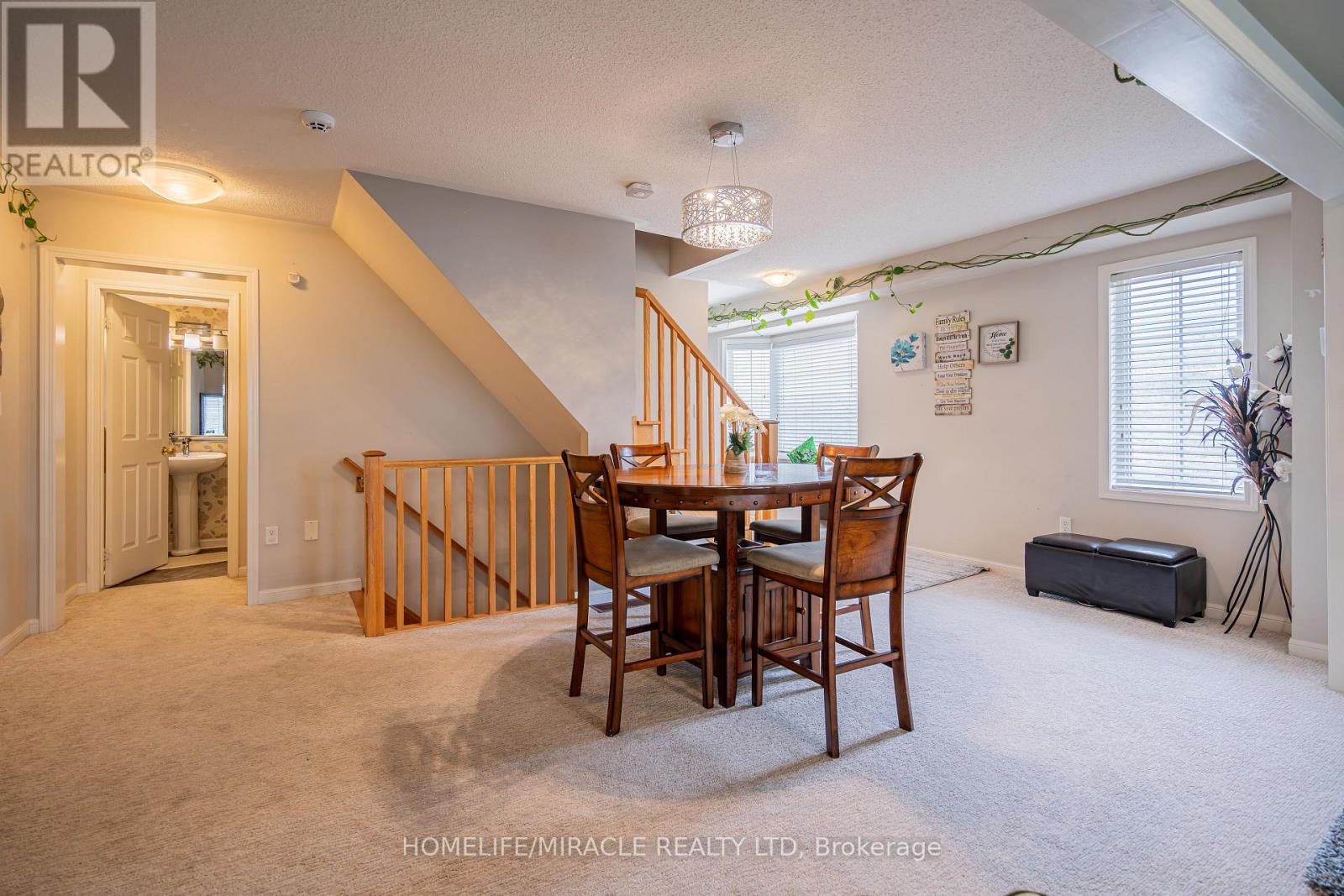 102 DECKER HOLLOW CIRCLE — photo 21