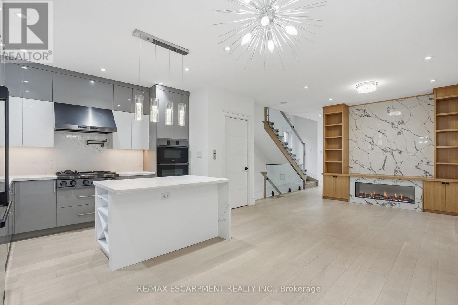 10A BENSON AVENUE - 12