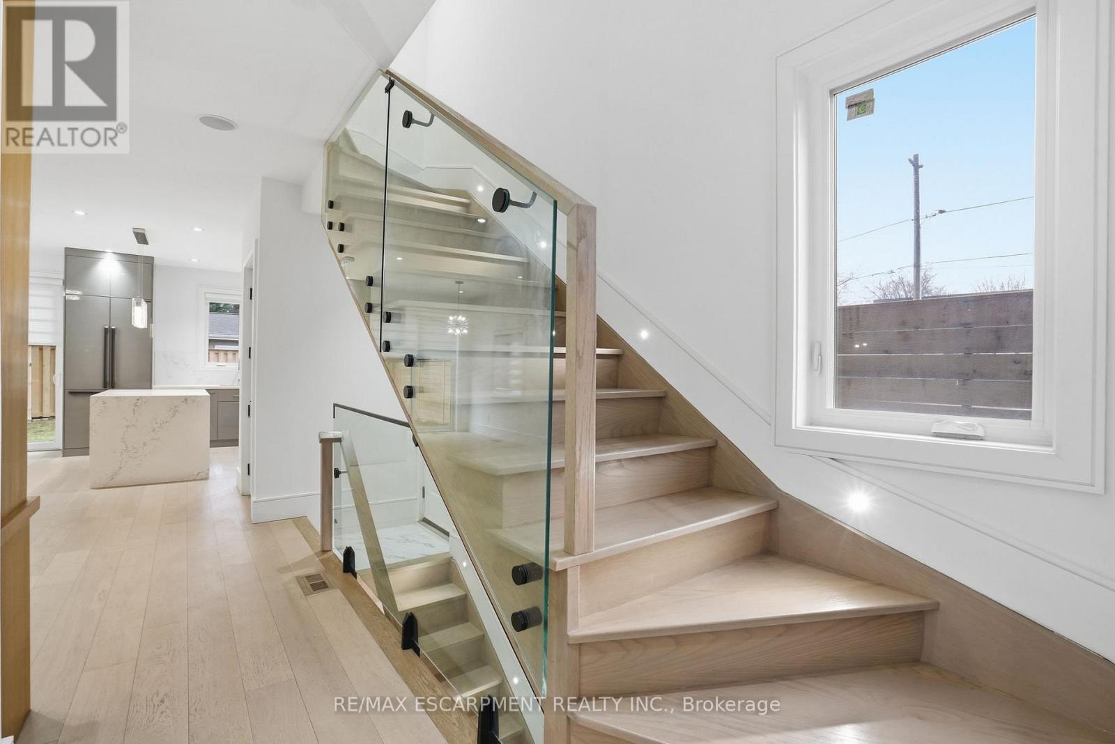 10A BENSON AVENUE - 15