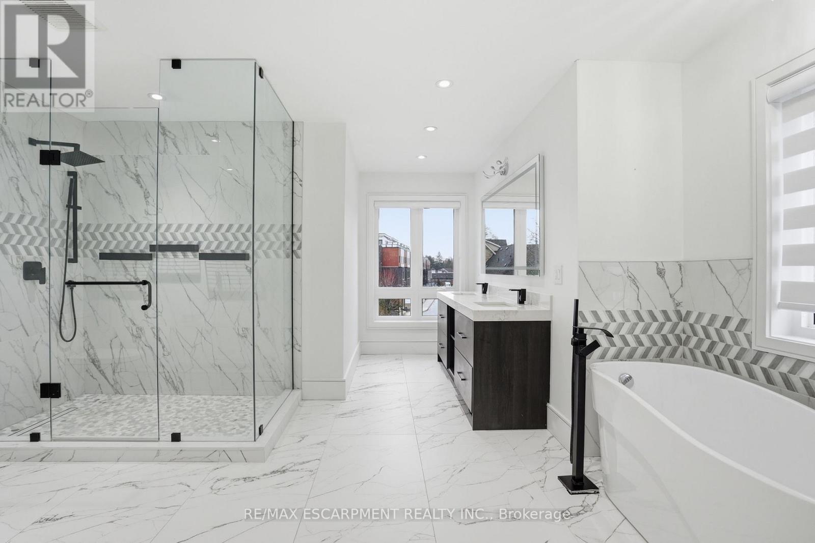 10A BENSON AVENUE - 21