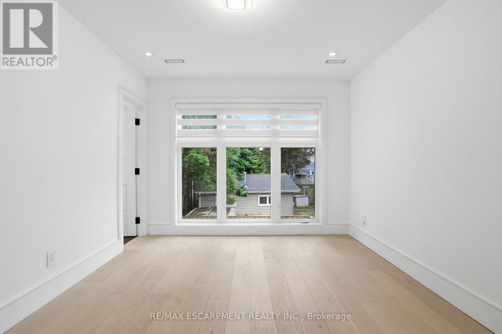 10A BENSON AVENUE - 24