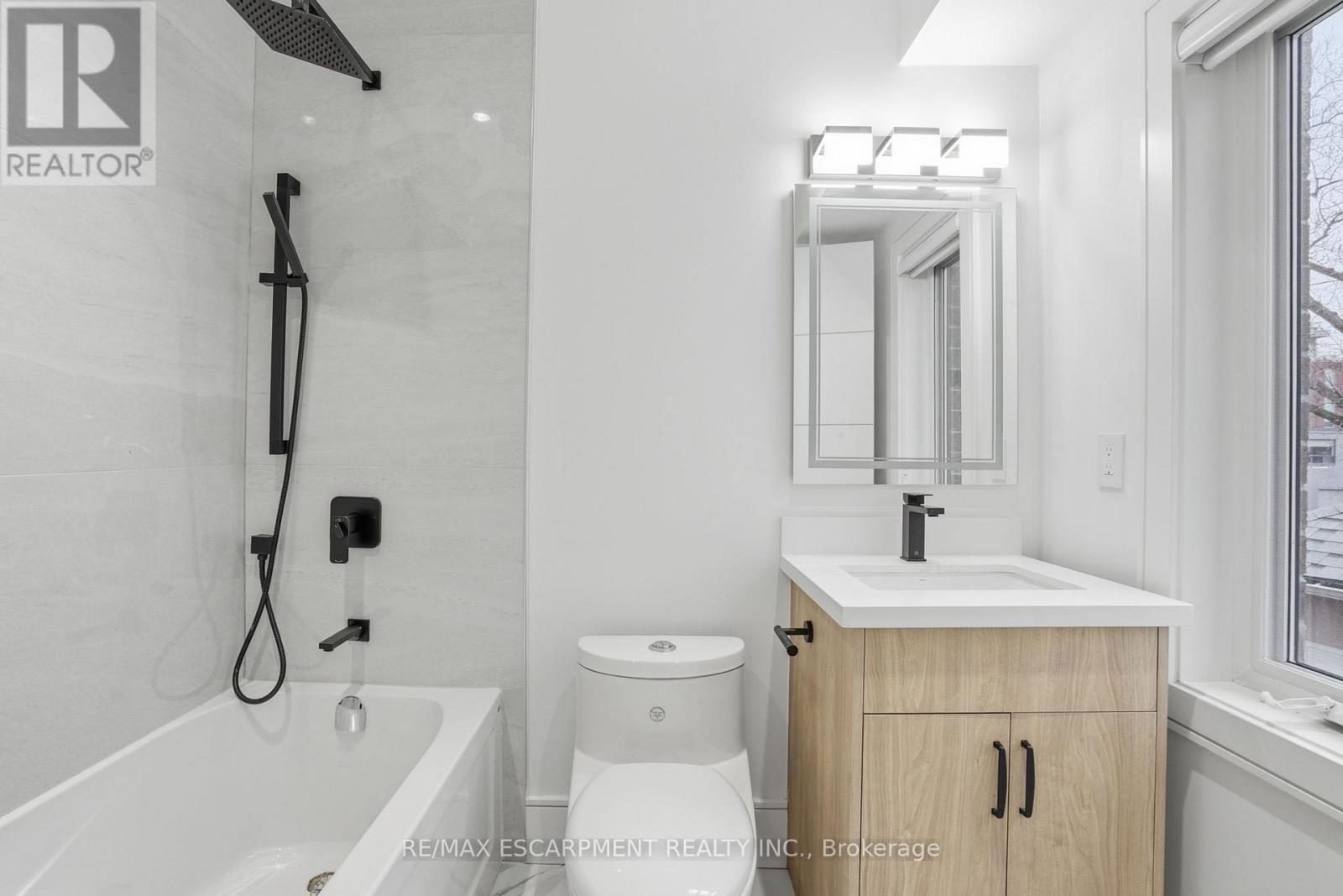 10A BENSON AVENUE - 27