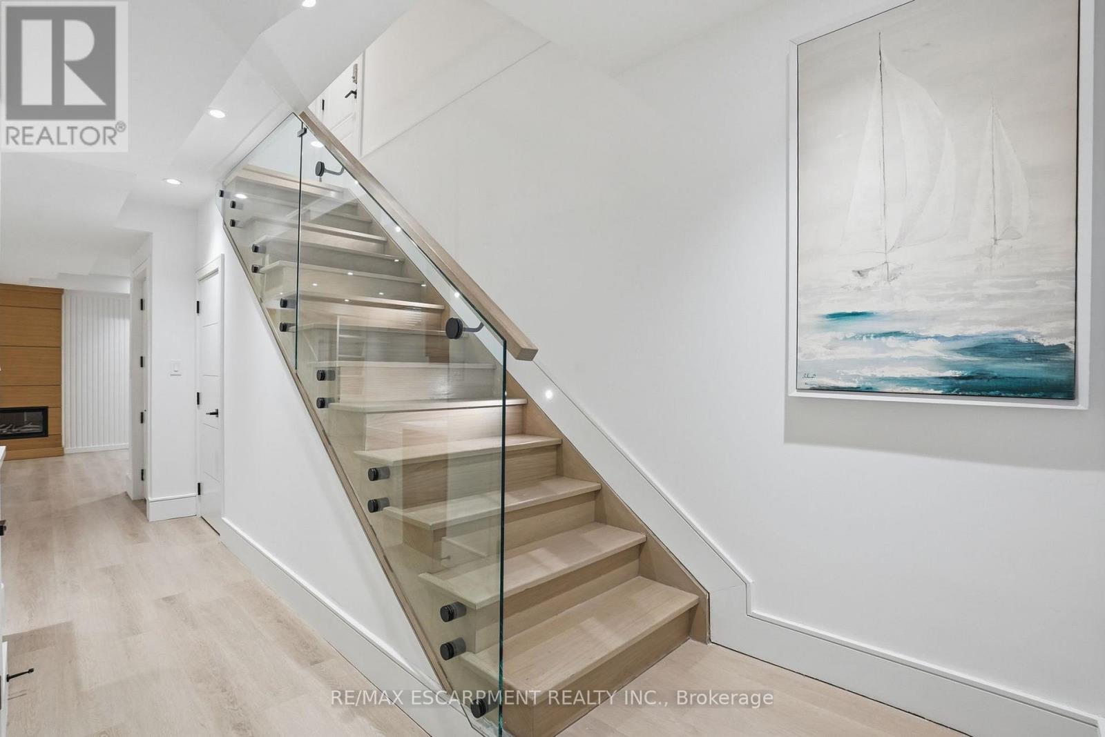 10A BENSON AVENUE - 30