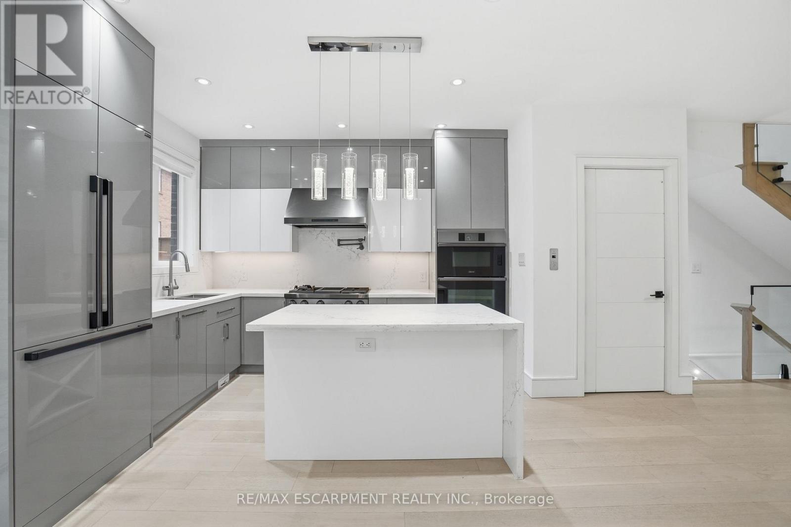 10A BENSON AVENUE - 9